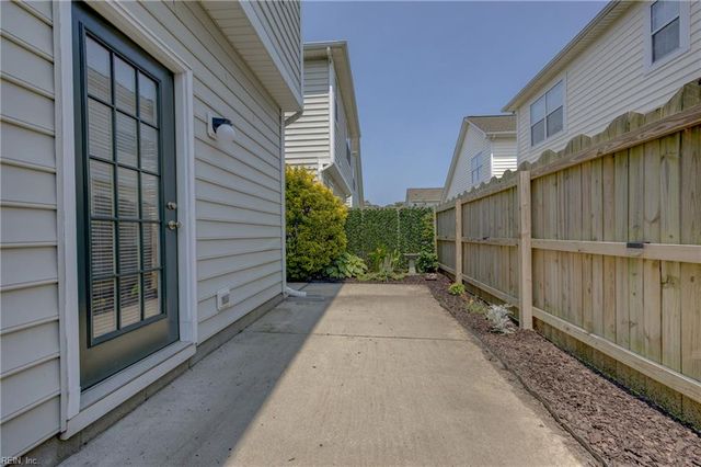 1808 Kensal Green DR, Virginia Beach, VA 23456