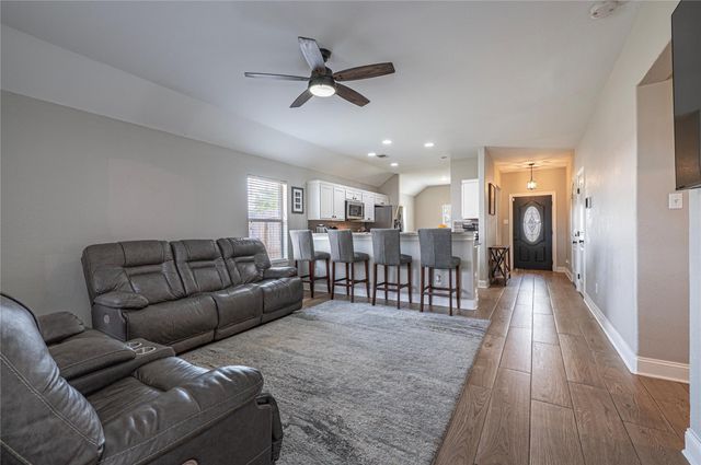 6722 Poplar Bend Lane, Dickinson, TX 77539