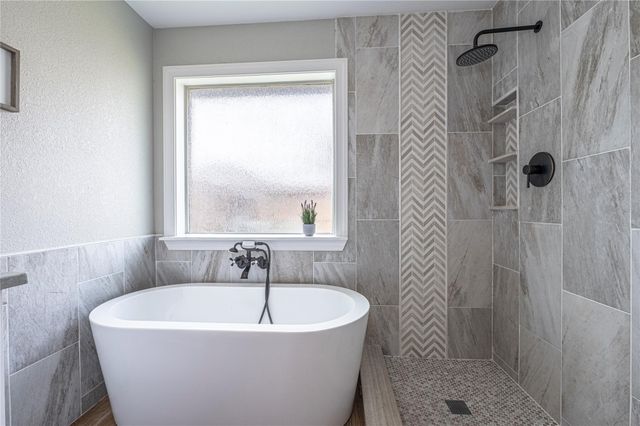 6722 Poplar Bend Lane, Dickinson, TX 77539