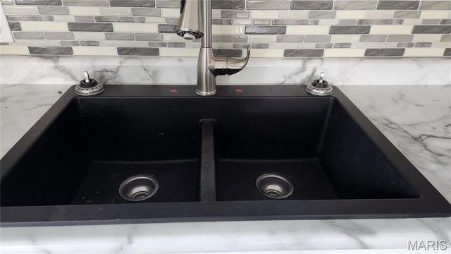 701 W Glendale Street W, Salem, MO 65560