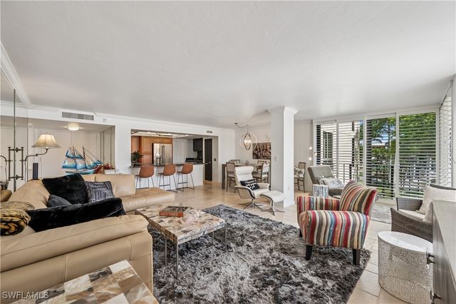 3115 Gulf Shore BLVD N 112S, Naples, FL 34103