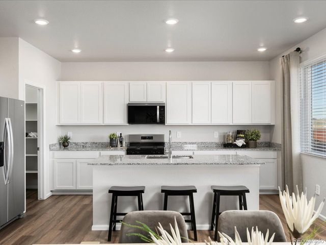 830 Gambel Dr, Johnstown, CO 80534