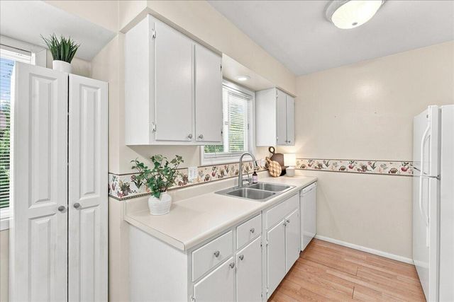 213 WENDOVER Drive, Council Bluffs, IA 51503