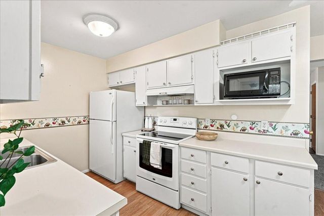 213 WENDOVER Drive, Council Bluffs, IA 51503