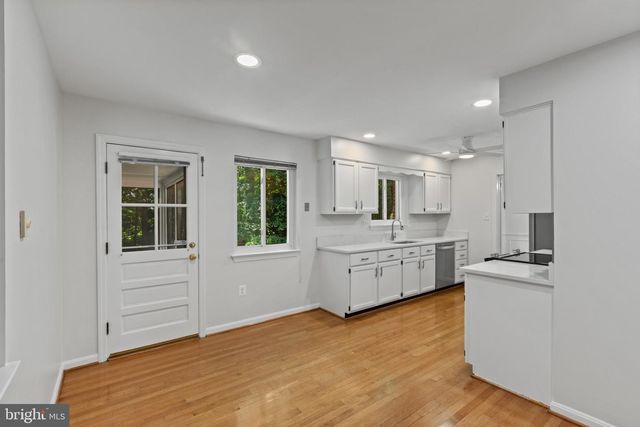 6117 HARMON PL, Springfield, VA 22152