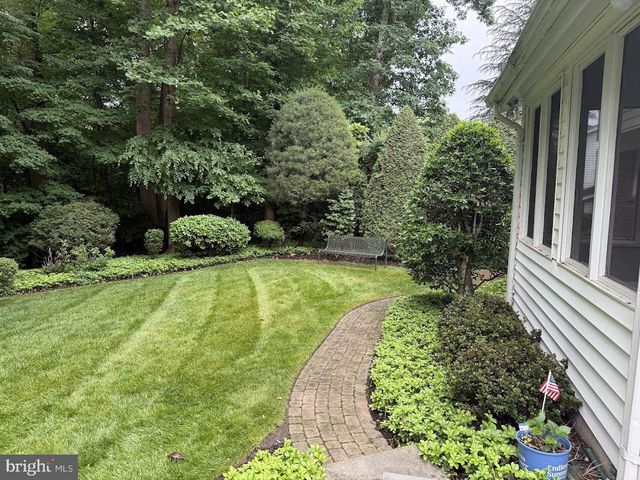 6117 HARMON PL, Springfield, VA 22152