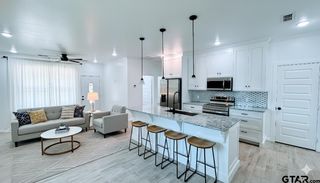 20428 High Point Dr, Flint, TX 75762