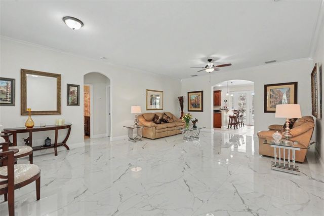 2007 61ST STREET, Sarasota, FL 34243