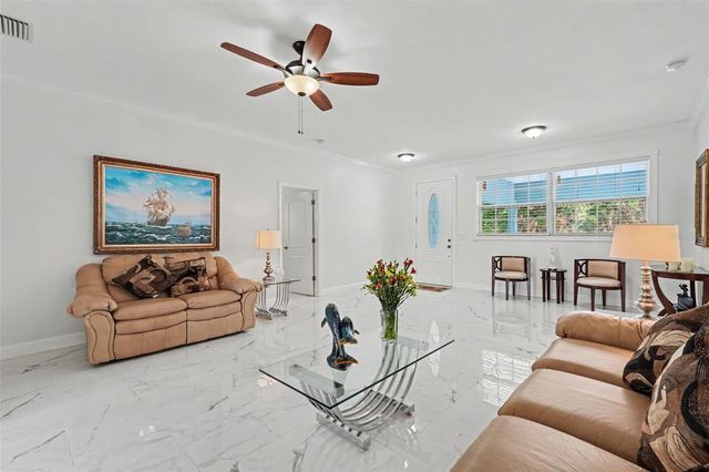 2007 61ST STREET, Sarasota, FL 34243