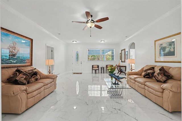2007 61ST STREET, Sarasota, FL 34243