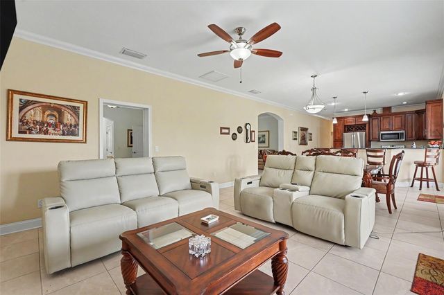 2007 61ST STREET, Sarasota, FL 34243