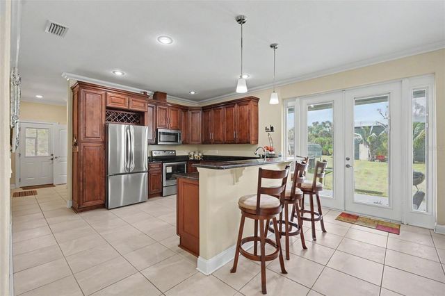 2007 61ST STREET, Sarasota, FL 34243