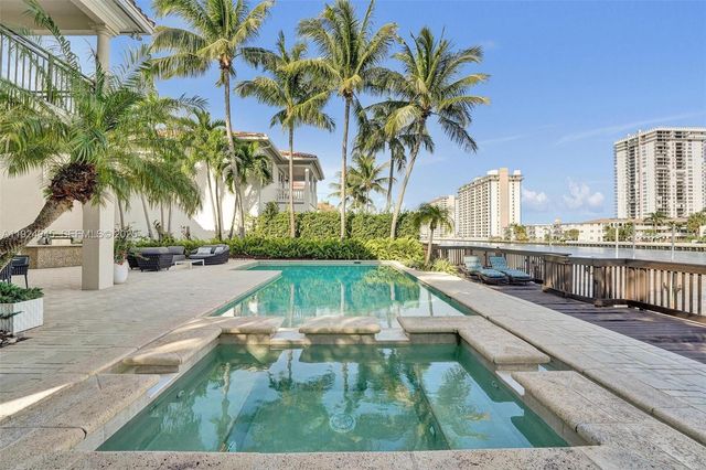 1575 Windjammer Way, Hollywood, FL 33019