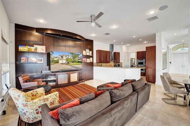 1575 Windjammer Way, Hollywood, FL 33019