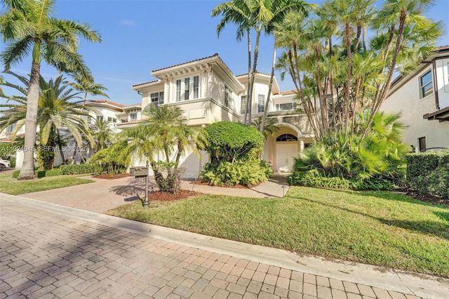 1575 Windjammer Way, Hollywood, FL 33019