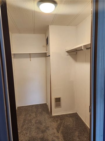 211 Spring Run, Manchester, NY 14432
