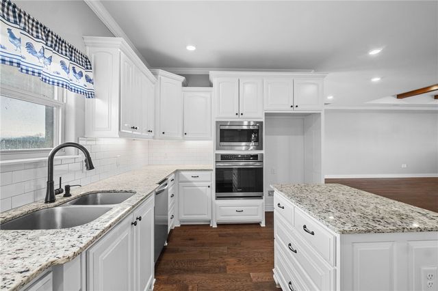 603 Chamberlain Road, Prairie Grove, AR 72753