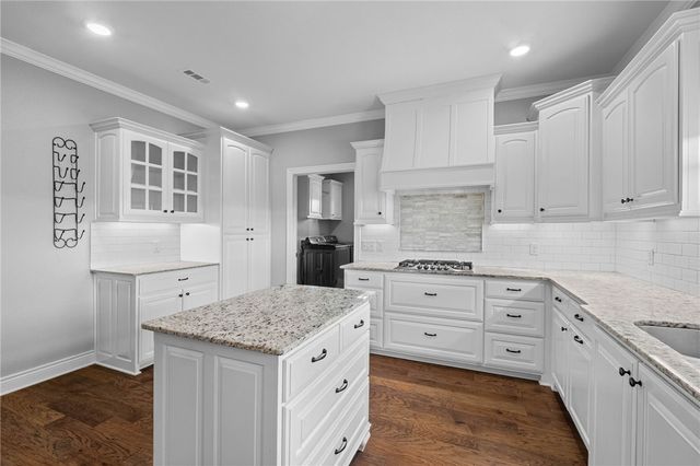 603 Chamberlain Road, Prairie Grove, AR 72753