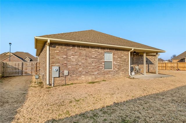603 Chamberlain Road, Prairie Grove, AR 72753