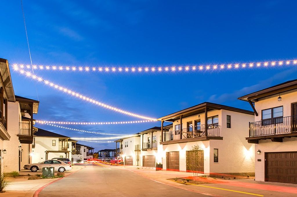 203 Brentwood Drive E 61, College Station, TX 77840