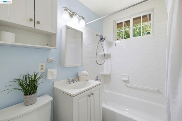 2943 Richard Ave, Concord, CA 94520