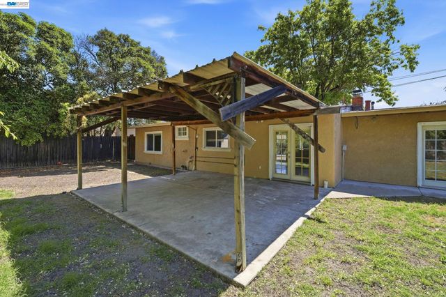 2943 Richard Ave, Concord, CA 94520