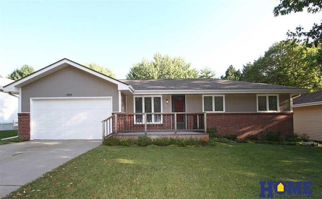 1840 Montclair Drive, Lincoln, NE 68521
