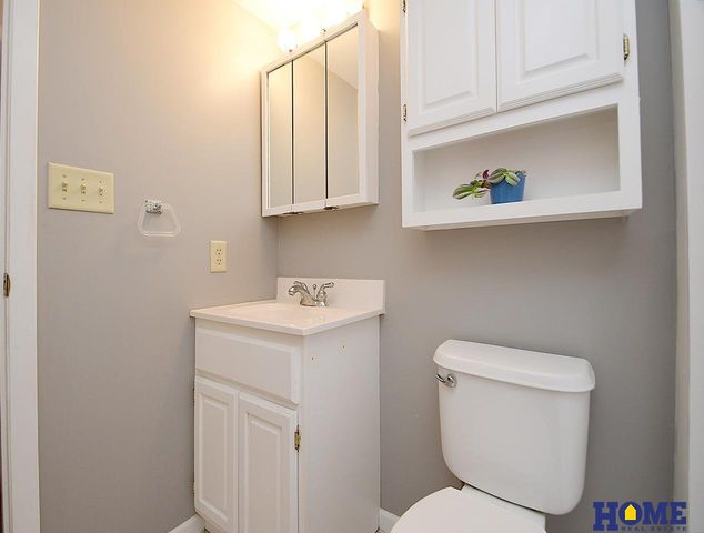 1840 Montclair Drive, Lincoln, NE 68521