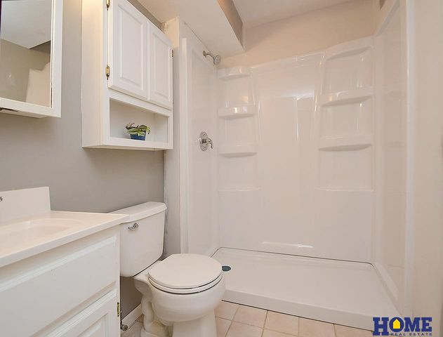 1840 Montclair Drive, Lincoln, NE 68521