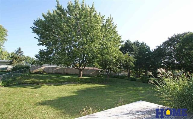 1840 Montclair Drive, Lincoln, NE 68521