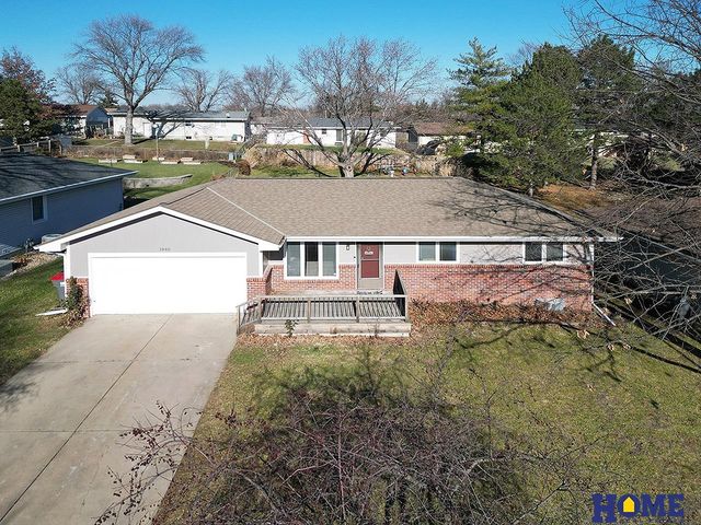 1840 Montclair Drive, Lincoln, NE 68521