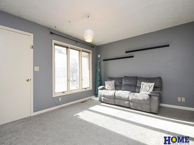 1840 Montclair Drive, Lincoln, NE 68521