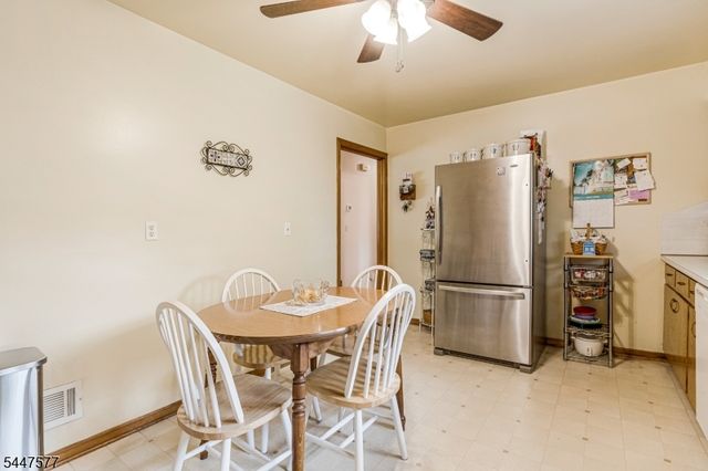 92 Louise Dr, Manville Boro, NJ 08835
