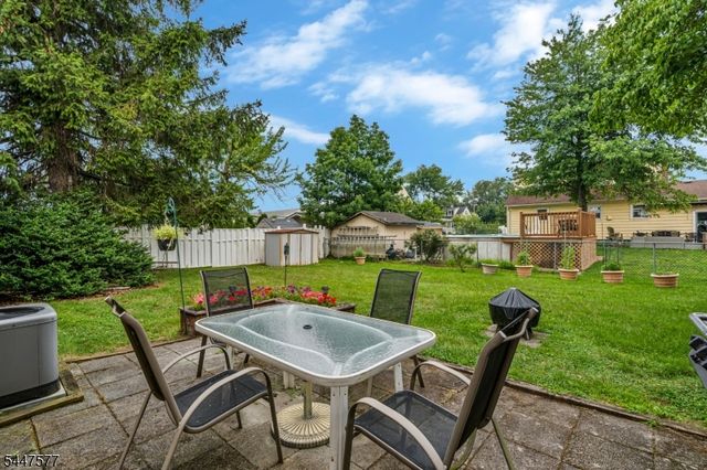 92 Louise Dr, Manville Boro, NJ 08835