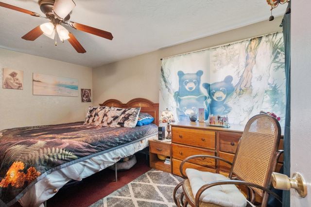 58 Mcintyre Rd, Oxford, MA 01507