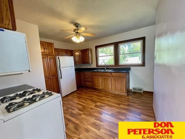 920 E 2nd Street, Fremont, NE 68025