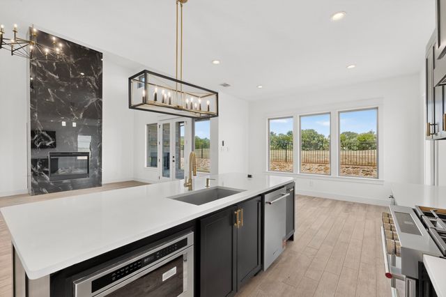 977 Bandon Dunes Drive, Fort Worth, TX 76028