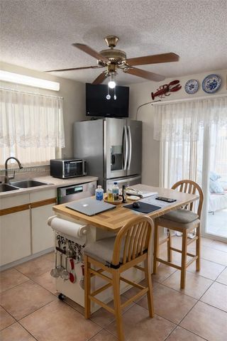 19804 NW 67th Ct, Hialeah, FL 33015