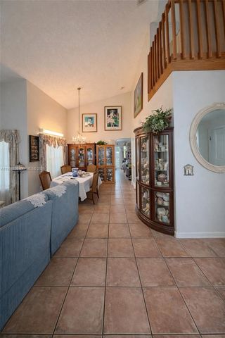 19804 NW 67th Ct, Hialeah, FL 33015