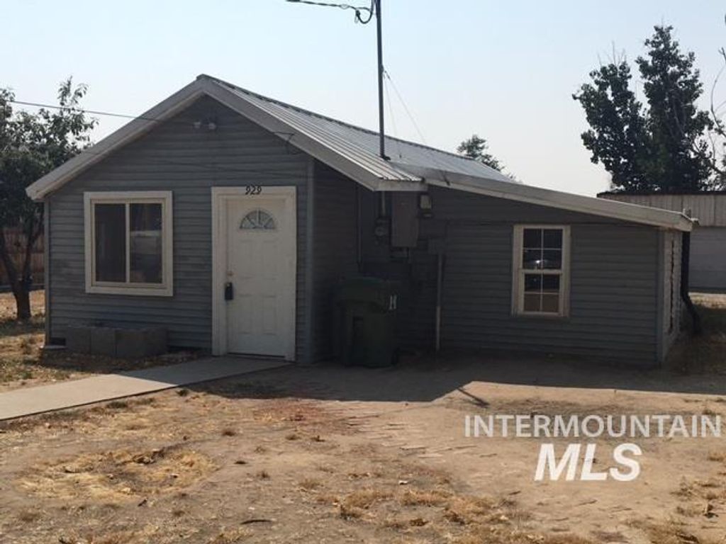 929 N 8th St, Payette, ID 83661 photo 2