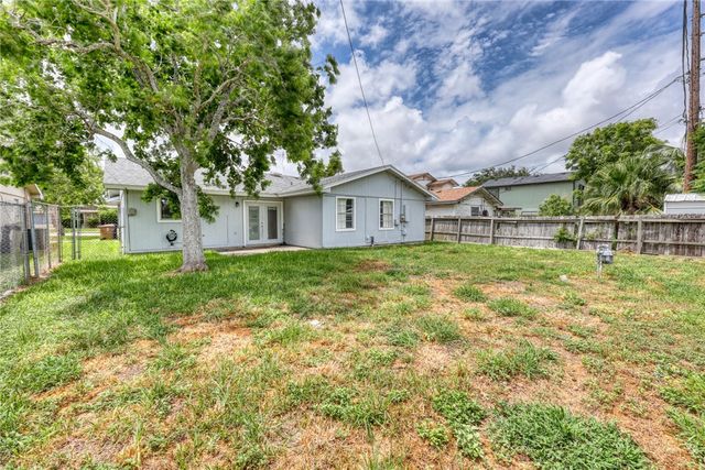 2010 Sean Dr, Corpus Christi, TX 78412