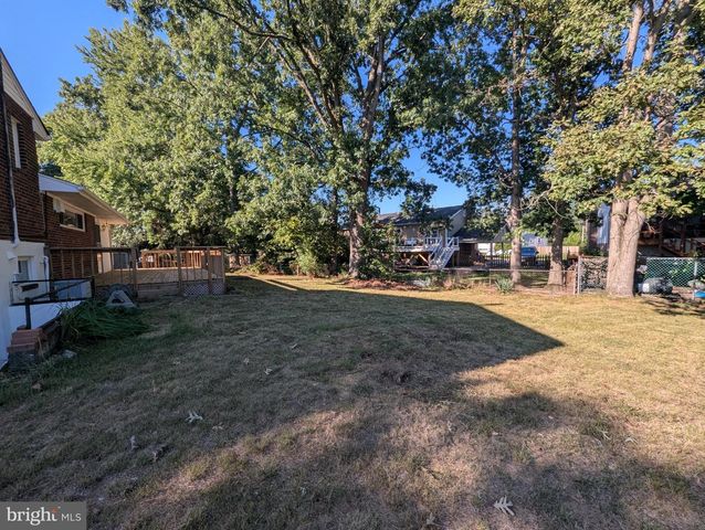 6327 WILLOWOOD LN, Alexandria, VA 22310