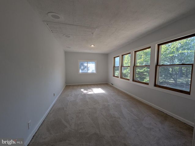 6327 WILLOWOOD LN, Alexandria, VA 22310