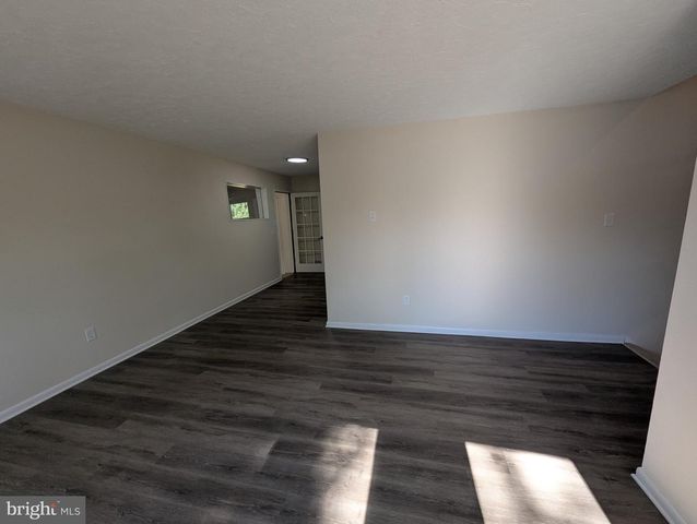 6327 WILLOWOOD LN, Alexandria, VA 22310