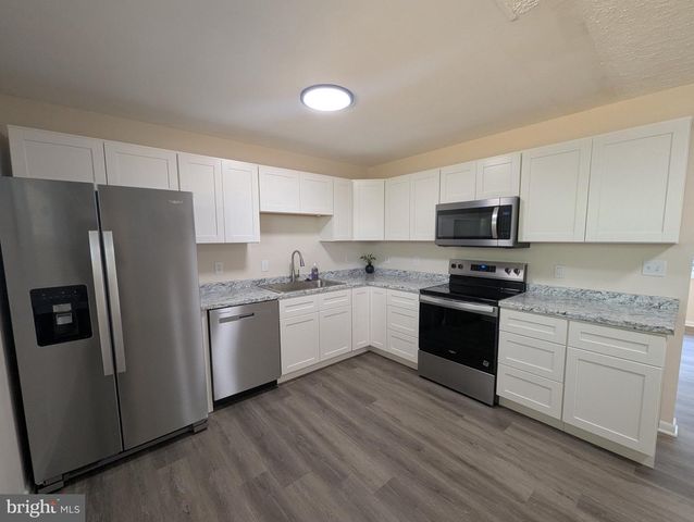 6327 WILLOWOOD LN, Alexandria, VA 22310
