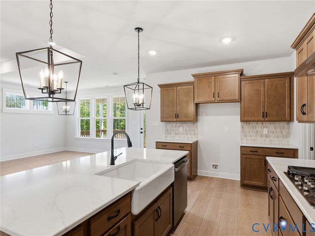 19024 Palisades Rdg, Moseley, VA 23120