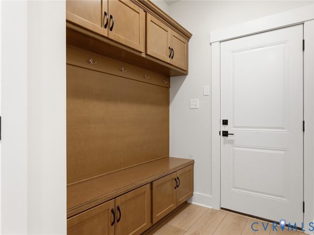 19024 Palisades Rdg, Moseley, VA 23120