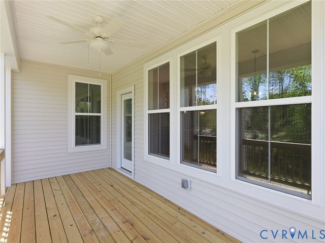 19024 Palisades Rdg, Moseley, VA 23120