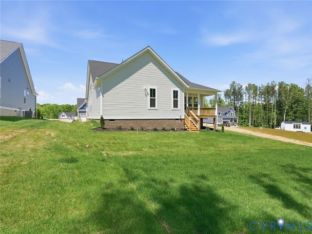 19024 Palisades Rdg, Moseley, VA 23120