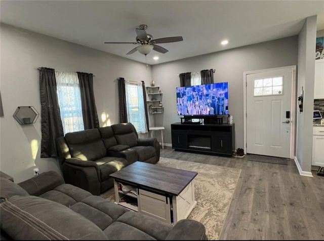 308 E Ottawa Street, Paola, KS 66071